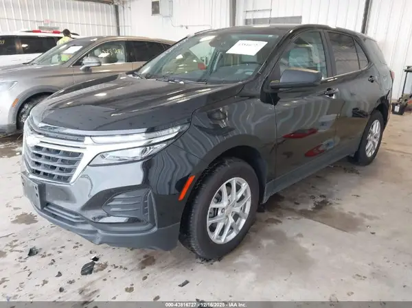 3GNAX5EG9RL297621 2024 CHEVROLET EQUINOX - Image 2