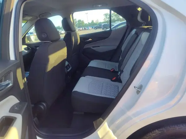 3GNAXFEG2RL259010 2024 CHEVROLET EQUINOX - Image 8