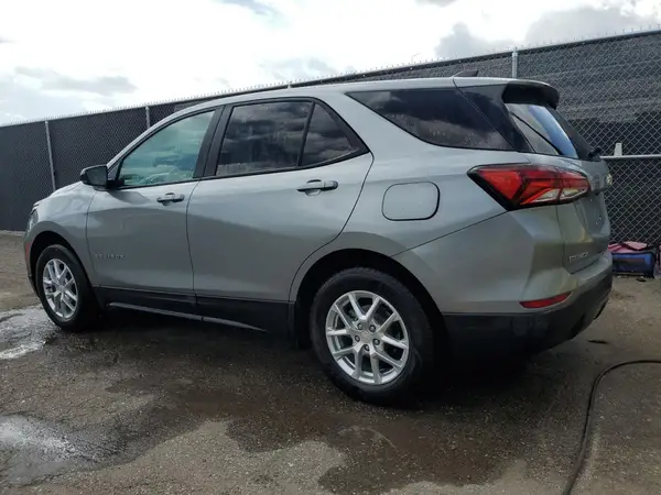 3GNAXFEG7RL270228 2024 CHEVROLET EQUINOX - Image 2