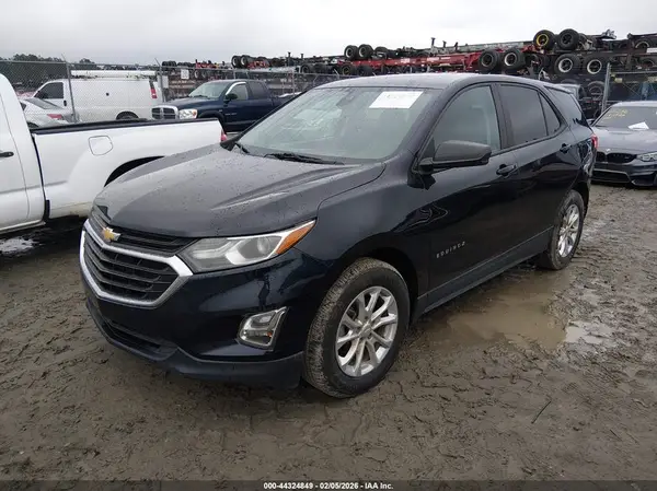 3GNAXFEV7LS585607 2020 CHEVROLET EQUINOX - Image 2