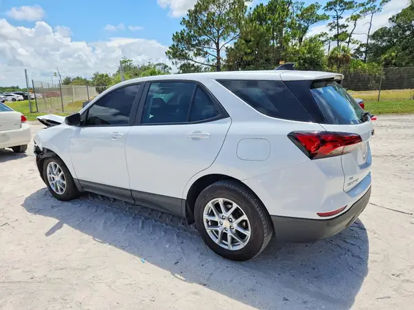 3GNAXFEV7NS114589 2022 CHEVROLET EQUINOX - Image 2
