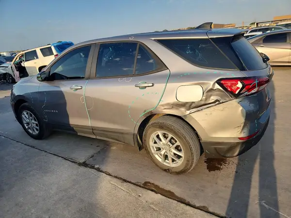 3GNAXHEG0RL115502 2024 CHEVROLET EQUINOX - Image 2