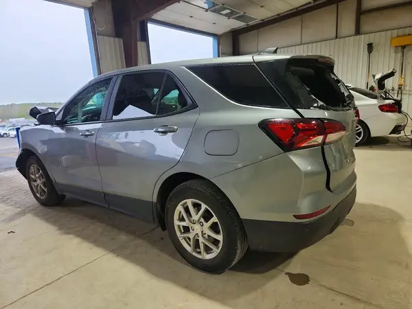 3GNAXHEG0RL169592 2024 CHEVROLET EQUINOX - Image 2