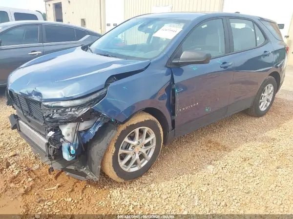 3GNAXHEG0RL184383 2024 CHEVROLET EQUINOX - Image 2