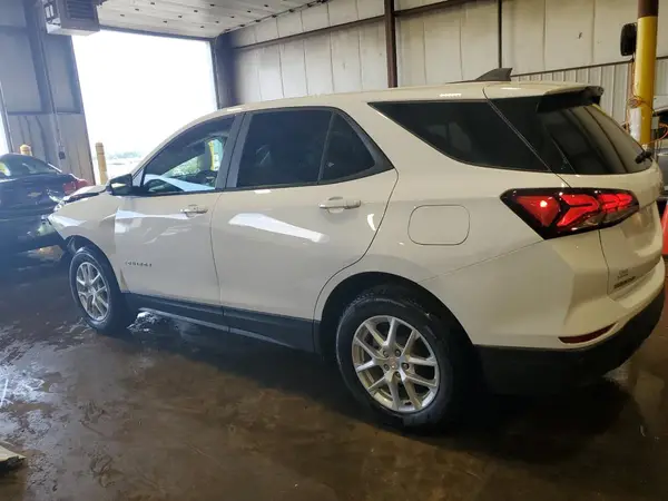 3GNAXHEG0RL185310 2024 CHEVROLET EQUINOX - Image 2