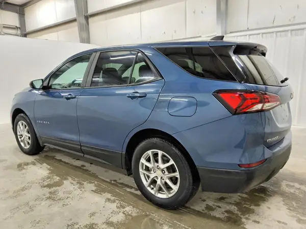 3GNAXHEG0RL196100 2024 CHEVROLET EQUINOX - Image 2