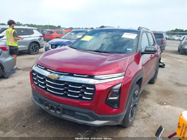 3GNAXHEG0SL133519 2025 CHEVROLET EQUINOX - Image 2