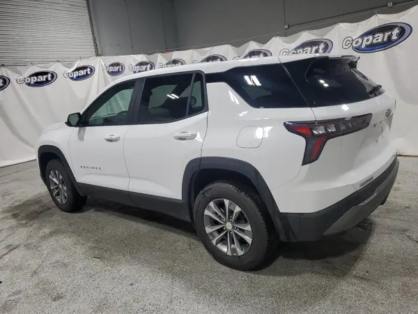 3GNAXHEG0SL316368 2025 CHEVROLET EQUINOX - Image 2