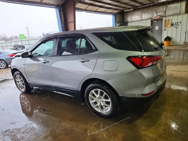 3GNAXHEG1RL267823 2024 CHEVROLET EQUINOX - Image 2