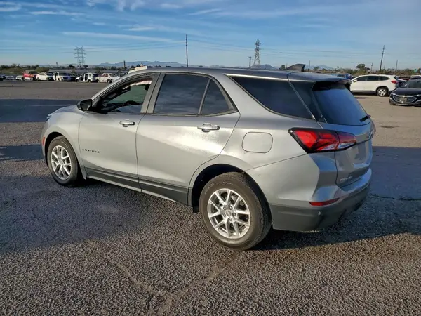 3GNAXHEG1RL272438 2024 CHEVROLET EQUINOX - Image 2