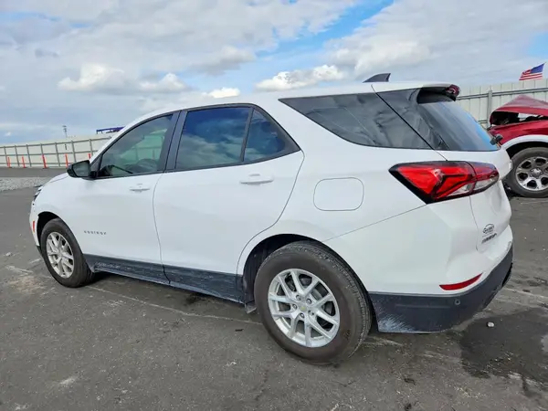 3GNAXHEG1RL352922 2024 CHEVROLET EQUINOX - Image 2