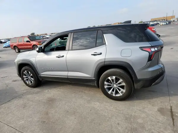 3GNAXHEG1SL125056 2025 CHEVROLET EQUINOX - Image 2