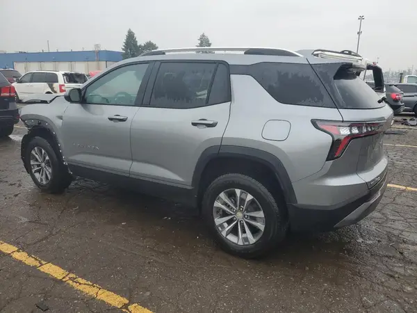 3GNAXHEG1SL298138 2025 CHEVROLET EQUINOX - Image 2