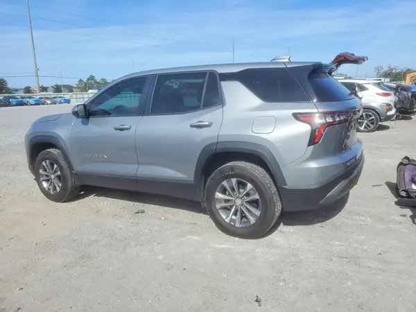 3GNAXHEG1TL117878 2026 CHEVROLET EQUINOX - Image 2