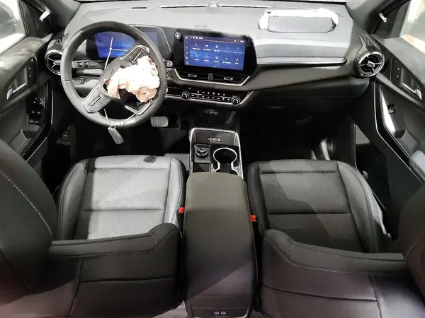 3GNAXHEG1TL246008 2026 CHEVROLET EQUINOX - Image 8