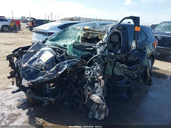 3GNAXHEG2PL207966 2023 CHEVROLET EQUINOX - Image 2