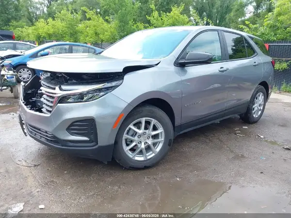 3GNAXHEG2RL145066 2024 CHEVROLET EQUINOX - Image 2