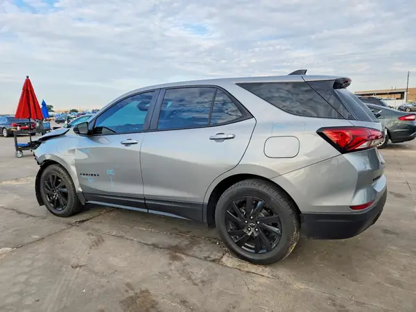 3GNAXHEG2RL304927 2024 CHEVROLET EQUINOX - Image 2