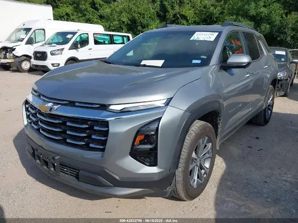 3GNAXHEG2SL187856 2025 CHEVROLET EQUINOX - Image 2