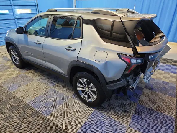 3GNAXHEG2SL224209 2025 CHEVROLET EQUINOX - Image 2