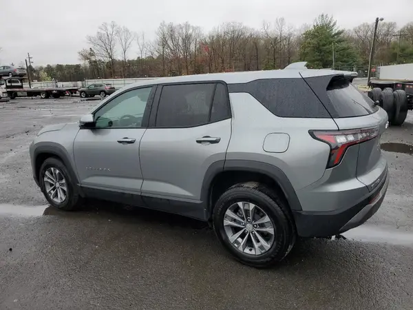 3GNAXHEG2SL226929 2025 CHEVROLET EQUINOX - Image 2