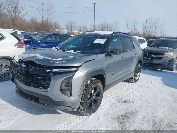 3GNAXHEG2SL285690 2025 CHEVROLET EQUINOX - Image 2