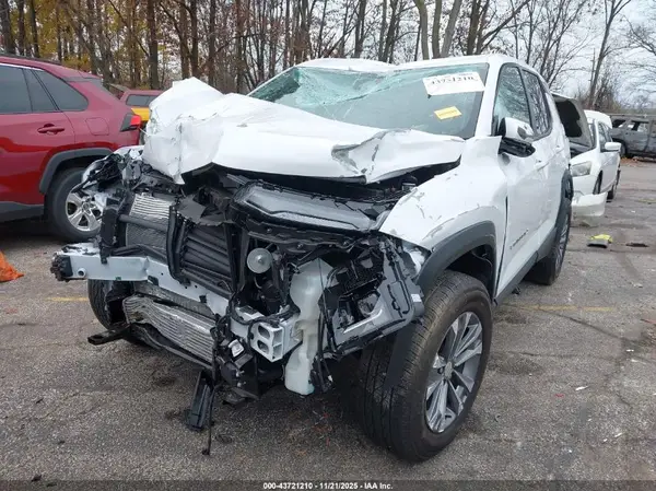 3GNAXHEG2T1106190 2026 CHEVROLET EQUINOX - Image 2