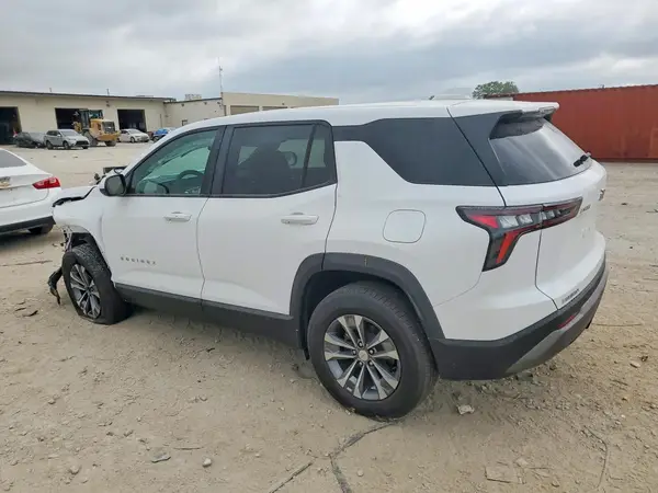 3GNAXHEG2TL397858 2026 CHEVROLET EQUINOX - Image 2