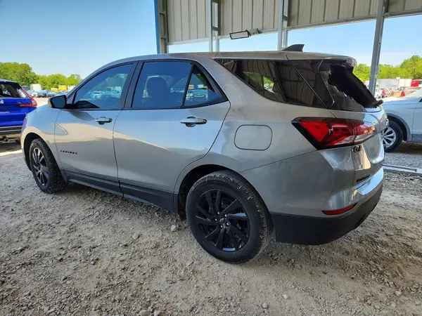 3GNAXHEG3RL220356 2024 CHEVROLET EQUINOX - Image 2