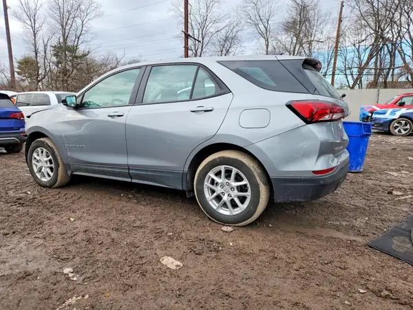 3GNAXHEG3RL349262 2024 CHEVROLET EQUINOX - Image 2