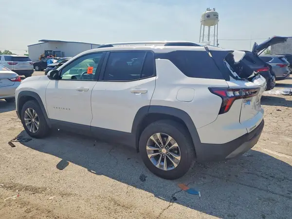 3GNAXHEG3SL105844 2025 CHEVROLET EQUINOX - Image 2