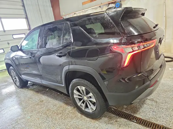 3GNAXHEG3SL220668 2025 CHEVROLET EQUINOX - Image 2