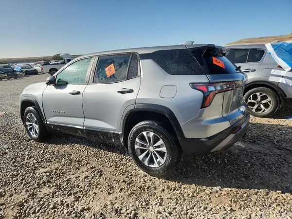 3GNAXHEG3SL221318 2025 CHEVROLET EQUINOX - Image 2