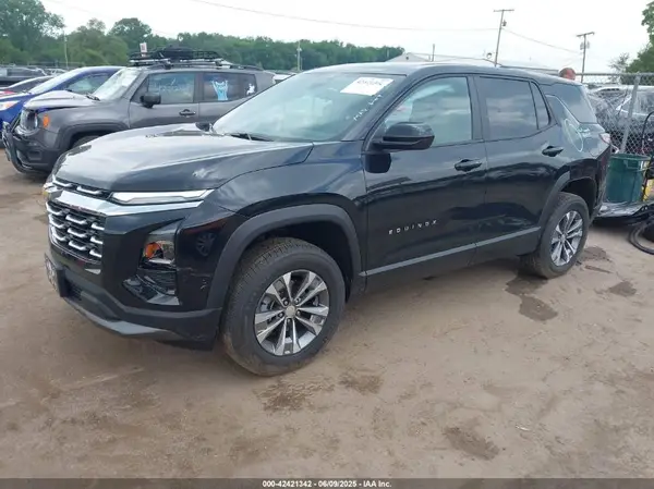 3GNAXHEG3SL257204 2025 CHEVROLET EQUINOX - Image 2
