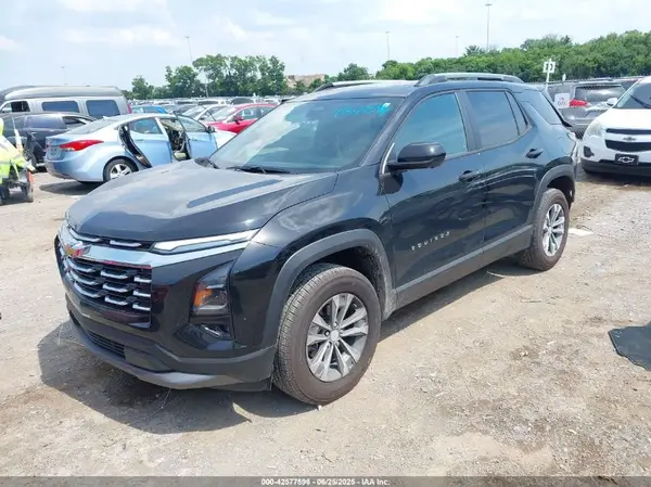 3GNAXHEG3SL319121 2025 CHEVROLET EQUINOX - Image 2