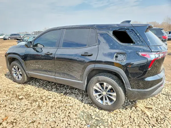 3GNAXHEG3TL138635 2026 CHEVROLET EQUINOX - Image 2