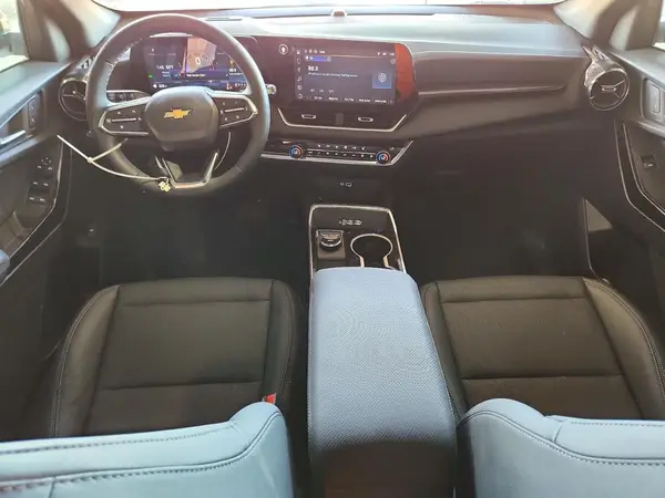 3GNAXHEG3TL180013 2026 CHEVROLET EQUINOX - Image 8