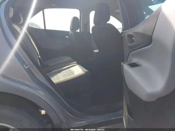 3GNAXHEG4PL211534 2023 CHEVROLET EQUINOX - Image 8