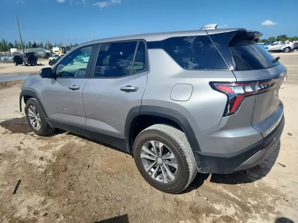 3GNAXHEG4SL153708 2025 CHEVROLET EQUINOX - Image 2