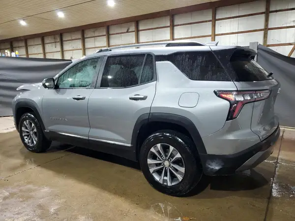 3GNAXHEG4SL203734 2025 CHEVROLET EQUINOX - Image 2
