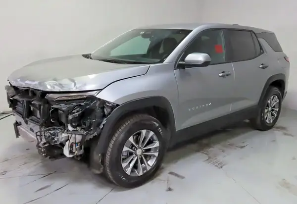 3GNAXHEG4SL212885 2025 CHEVROLET EQUINOX - Image 2