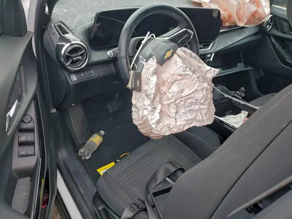 3GNAXHEG4SL213910 2025 CHEVROLET EQUINOX - Image 8