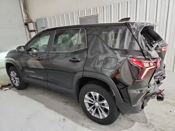 3GNAXHEG4SL220551 2025 CHEVROLET EQUINOX - Image 2