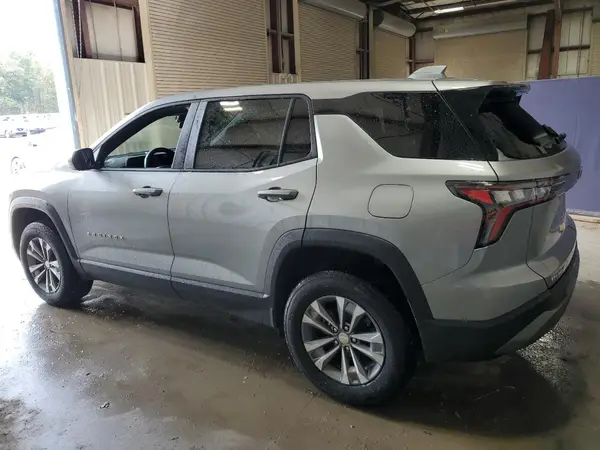 3GNAXHEG4SL227841 2025 CHEVROLET EQUINOX - Image 2