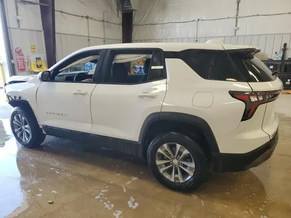 3GNAXHEG4SL305700 2025 CHEVROLET EQUINOX - Image 2