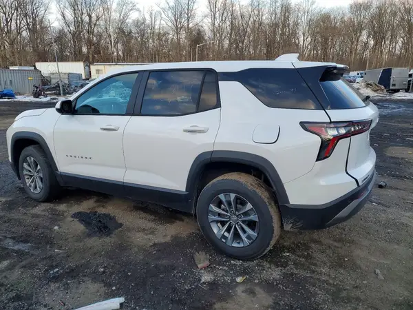 3GNAXHEG4SL325140 2025 CHEVROLET EQUINOX - Image 2