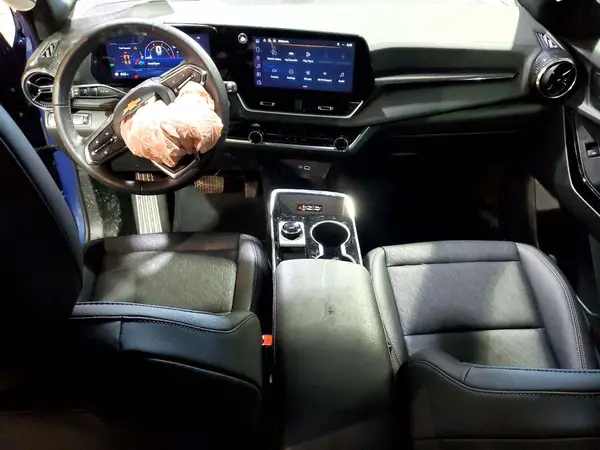 3GNAXHEG4TL120113 2026 CHEVROLET EQUINOX - Image 8