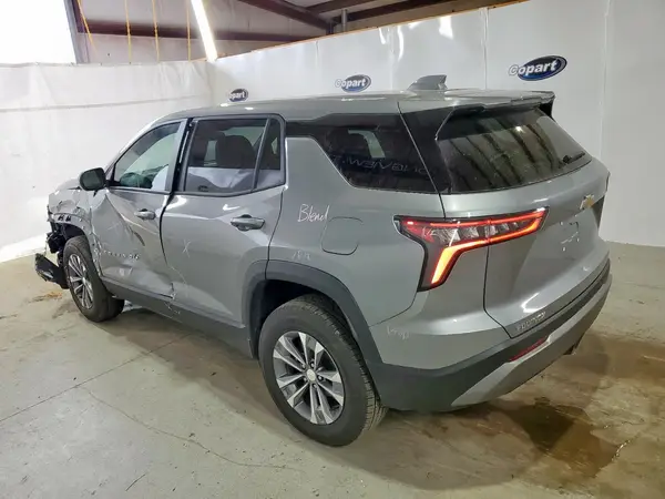 3GNAXHEG4TL208689 2026 CHEVROLET EQUINOX - Image 2