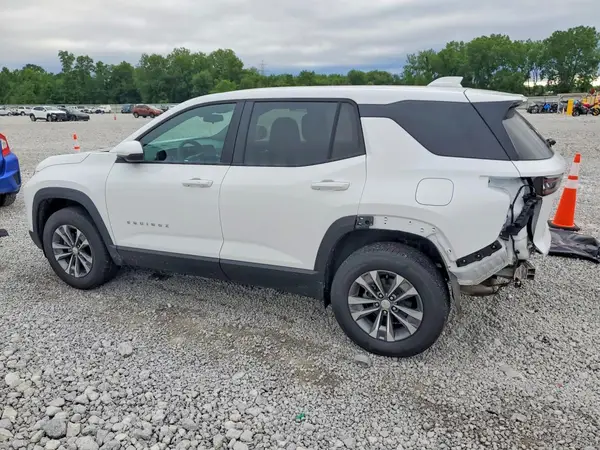 3GNAXHEG4TL431802 2026 CHEVROLET EQUINOX - Image 2