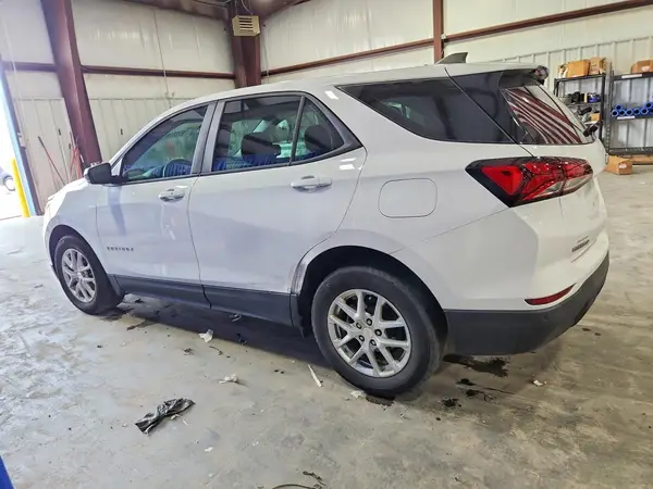 3GNAXHEG5RL169765 2024 CHEVROLET EQUINOX - Image 2